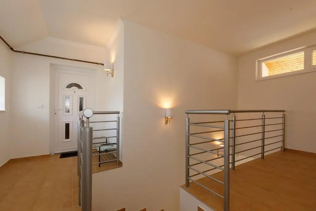 Andi Apartman