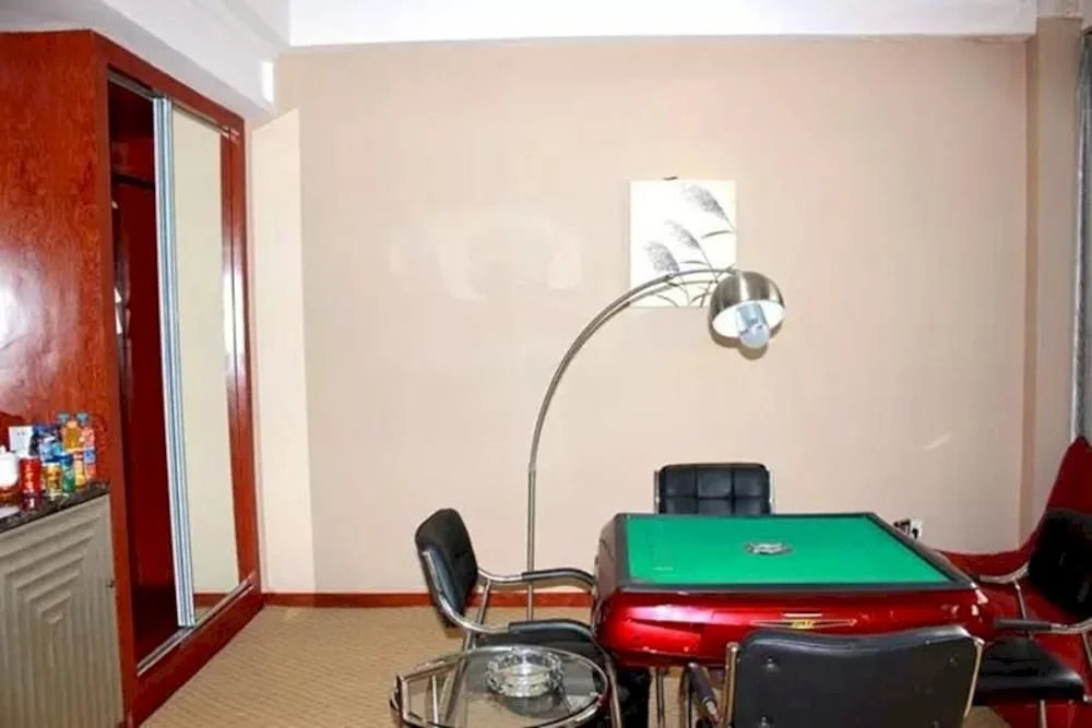 Bihaiyuntian Business Hotel - Chengdu