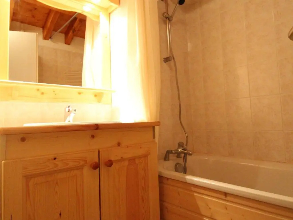 Appartement Lanslevillard, 3 pièces, 6 personnes - FR-1-508-64