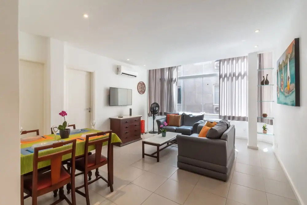 7 Minutes From Ipanema Beach Bt201