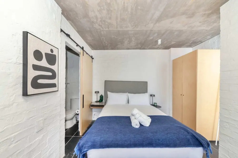 Seaside Studio Apartment, 9 Mins to Queens Beach!
