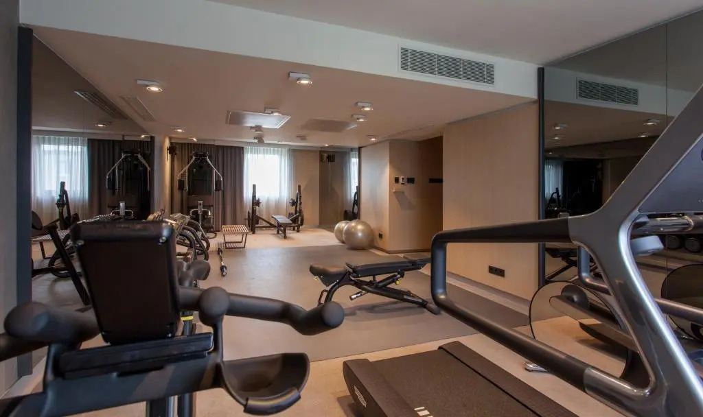 Ilonn Hotel