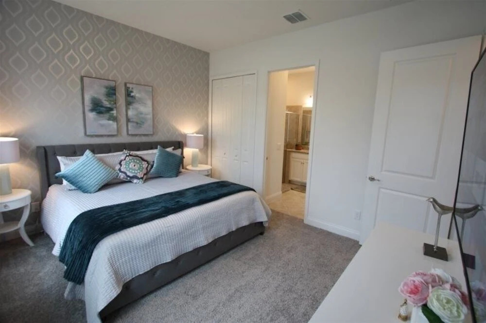 178fr 5 Bedroom Townhouse