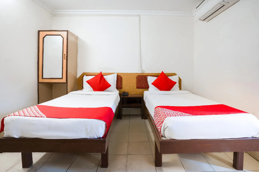 OYO 71234 Hotel Shyam