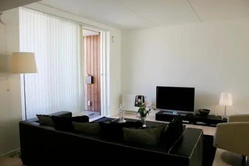 Modern Apartment with Balcony near Tivoli & Metro