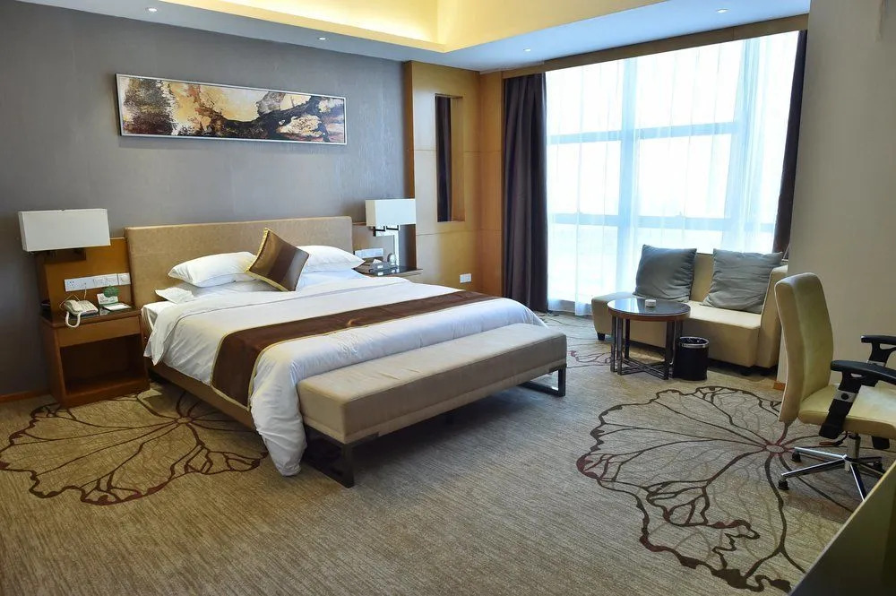 Treasure Island Hotel HUMEN