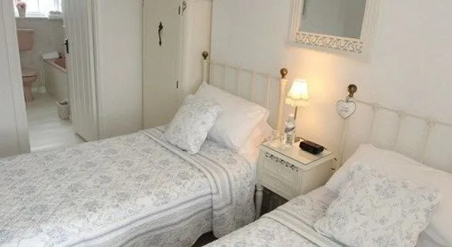 Flint Cottage - BB
