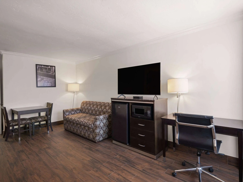 Ramada by Wyndham San Diego Poway Miramar