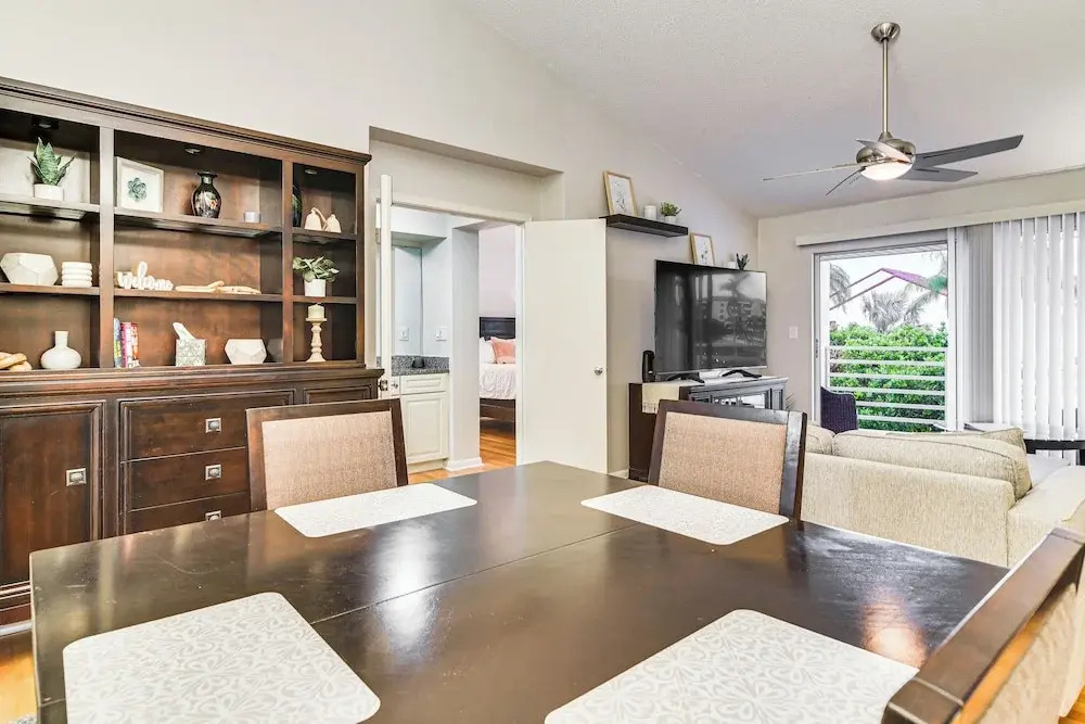 Resort Perks: Condo w/ Private Balcony in St Pete!