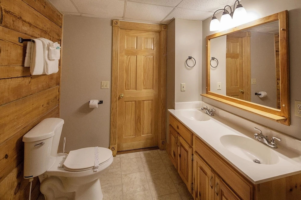 ER100 - Making Memories Great location - Close to town! cabin