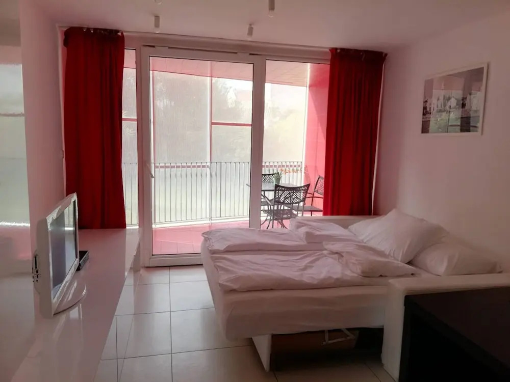 No5 Studio With Garden View