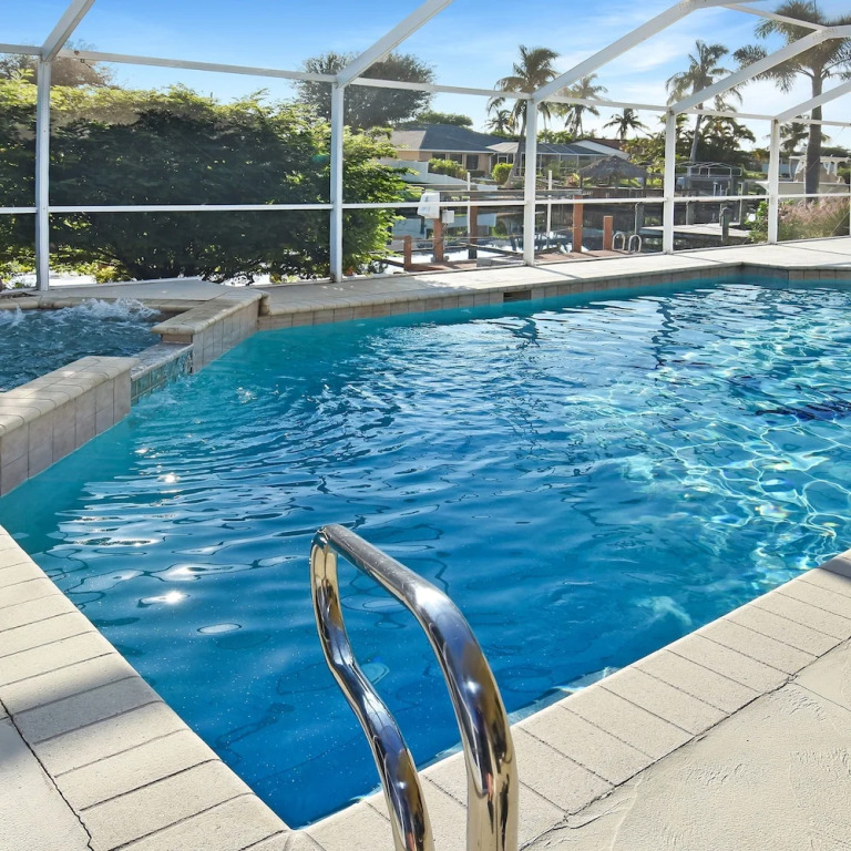 Su Casa - XXL pool area PoolSpa 3 Bedroom 2 Bath
