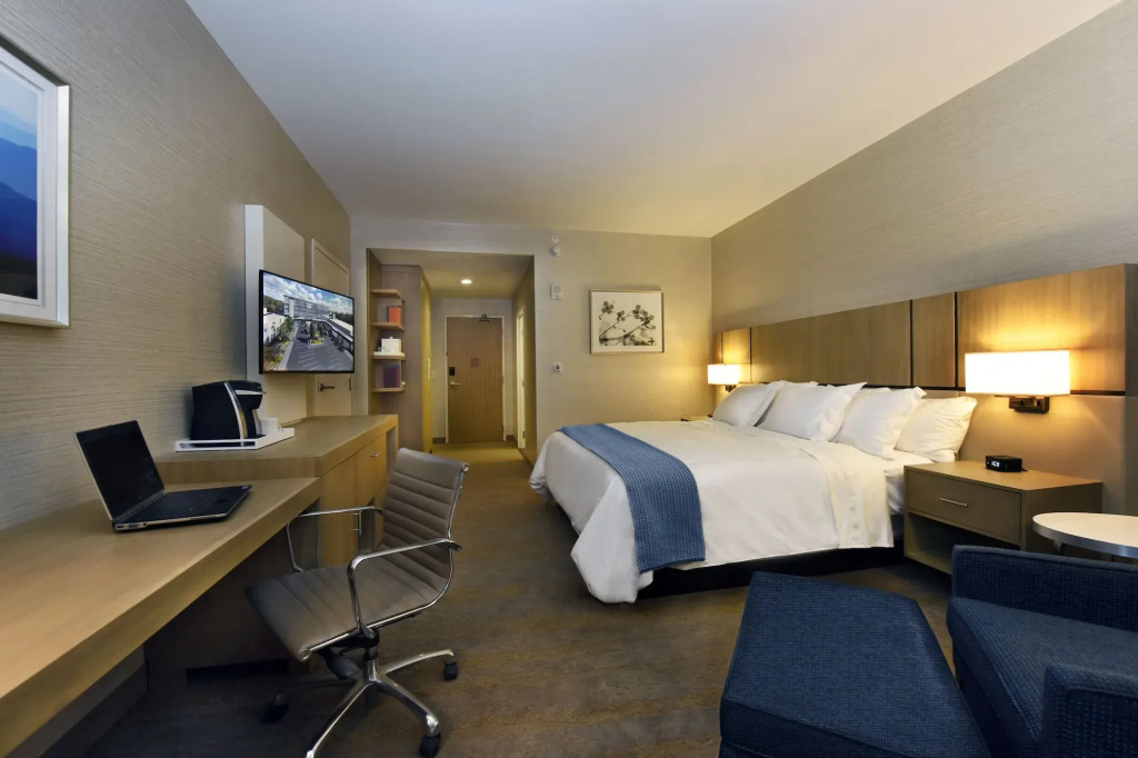JB Duke Hotel