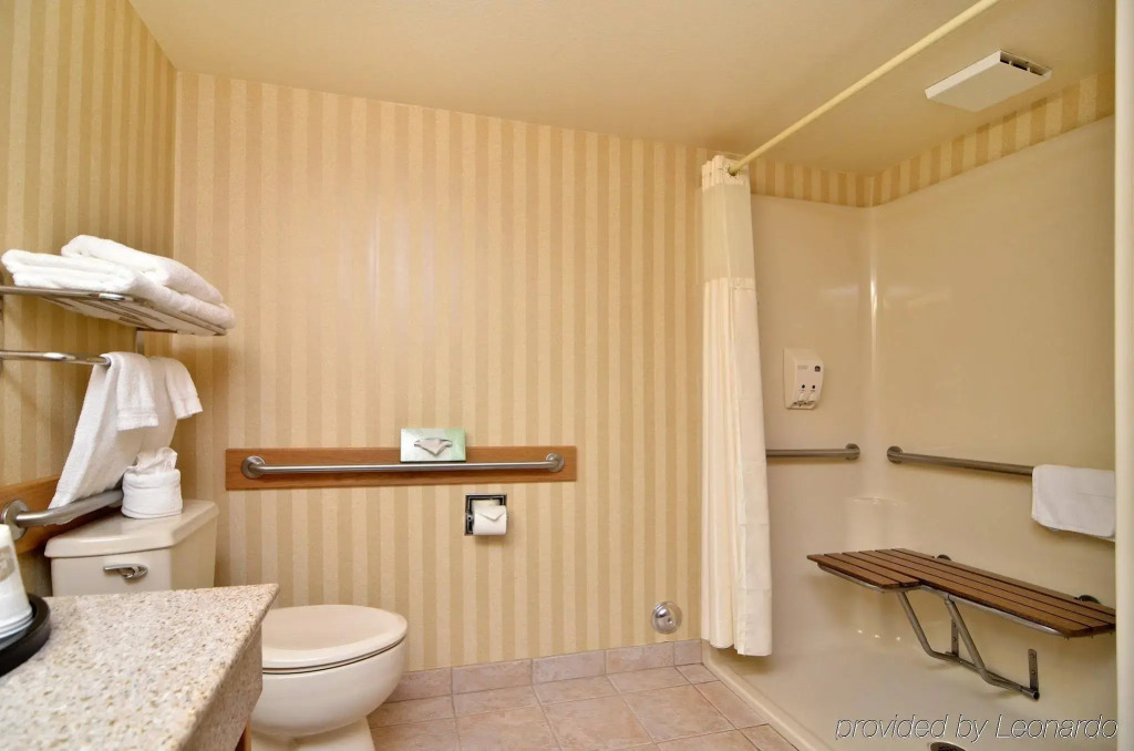 Best Western Plus Landmark Inn
