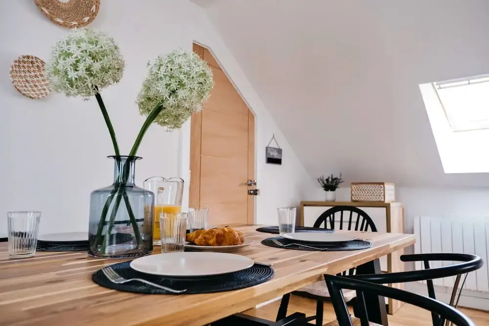 Stylish Apartment Near Newquay Beach, No Deposit