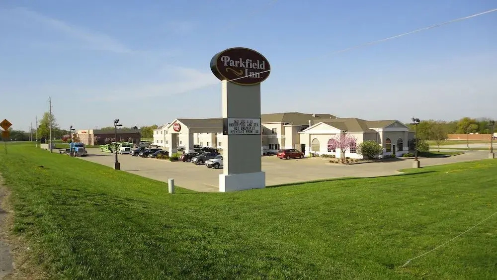 Parkfield Inn - Clinton