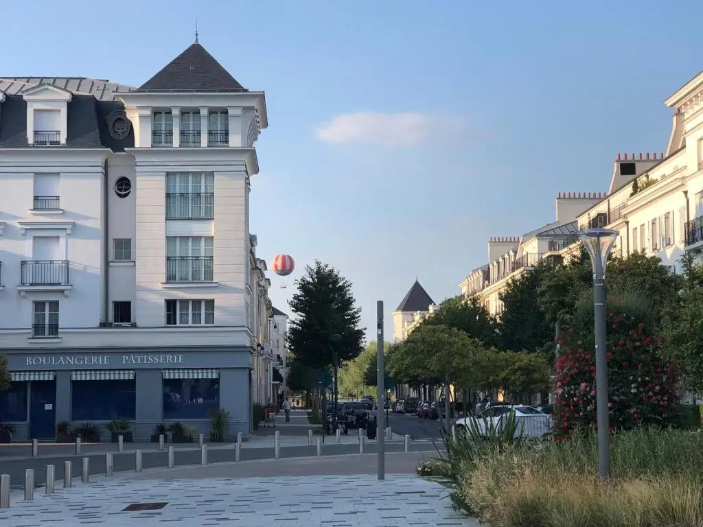 DISNEYLAND PARIS 1.4 Km - STUDIO Superior Apartment for 2 persons