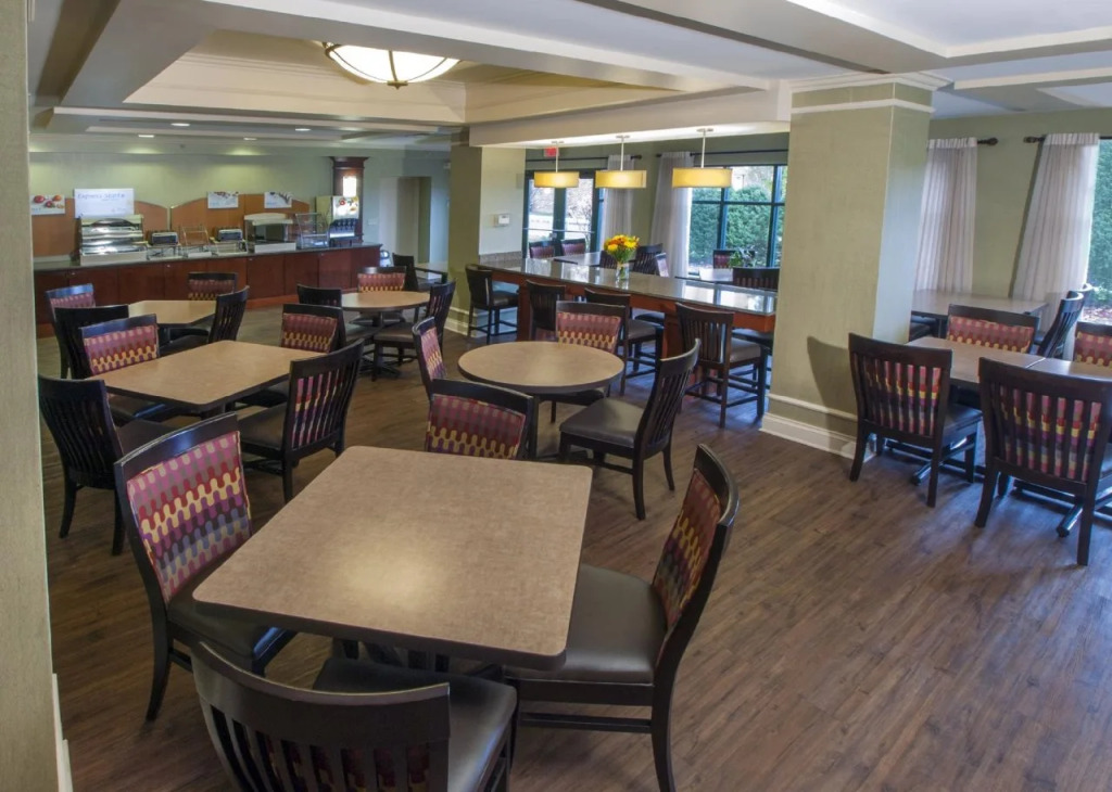 Holiday Inn Express & Suites Buffalo Airport by IHG