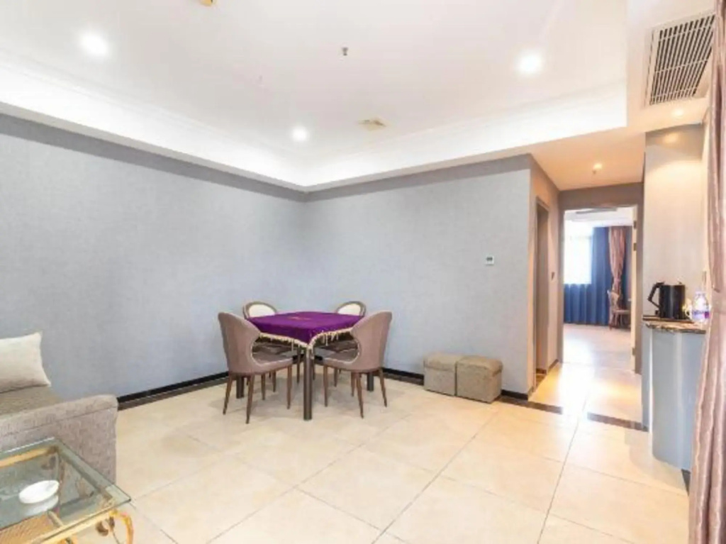 Yue Xiang Wuchuan Hotel
