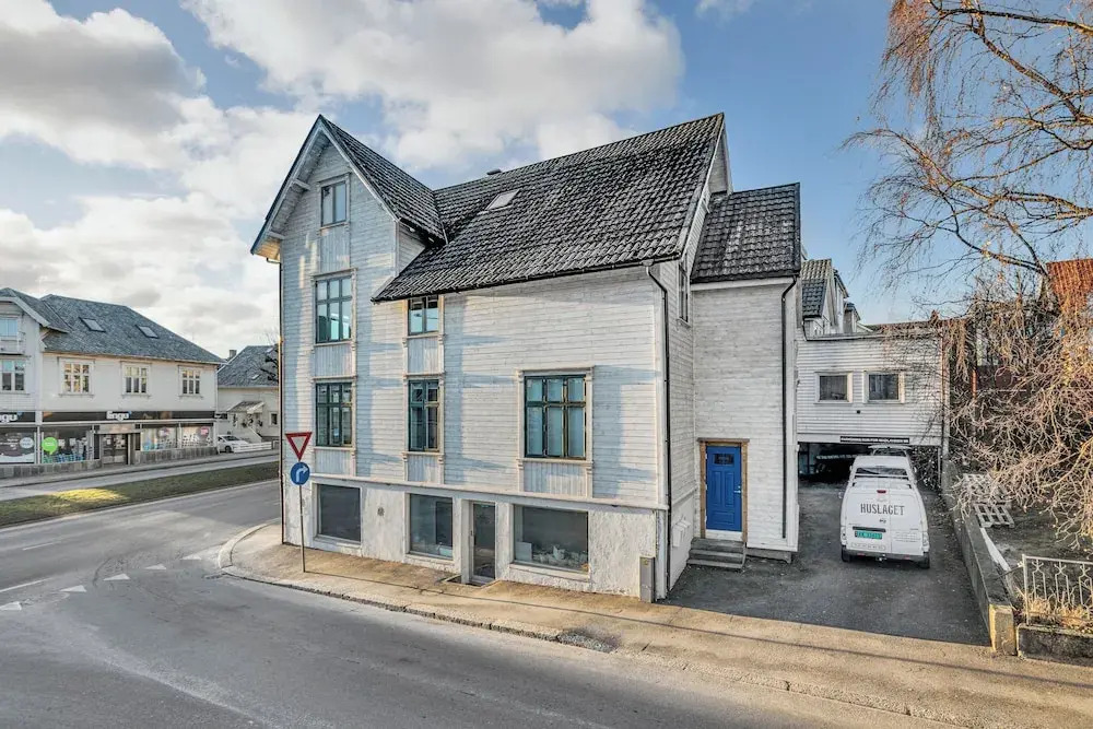 Central Guest House