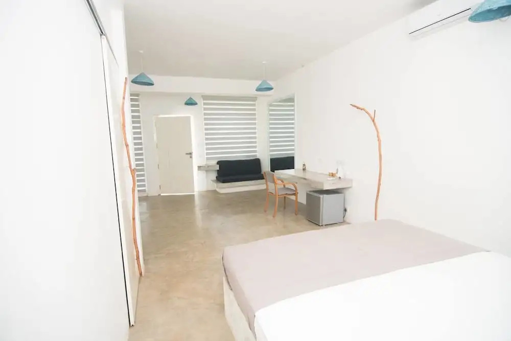 Banana Bunks Mirissa