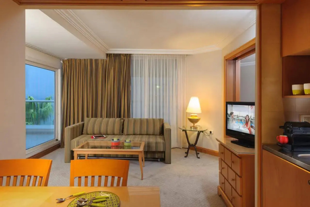 Le Meridien Eilat All-Suite Hotel