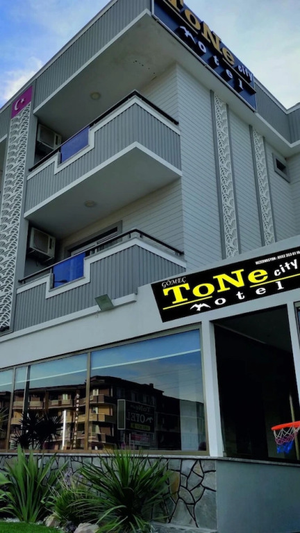 Tone Otel