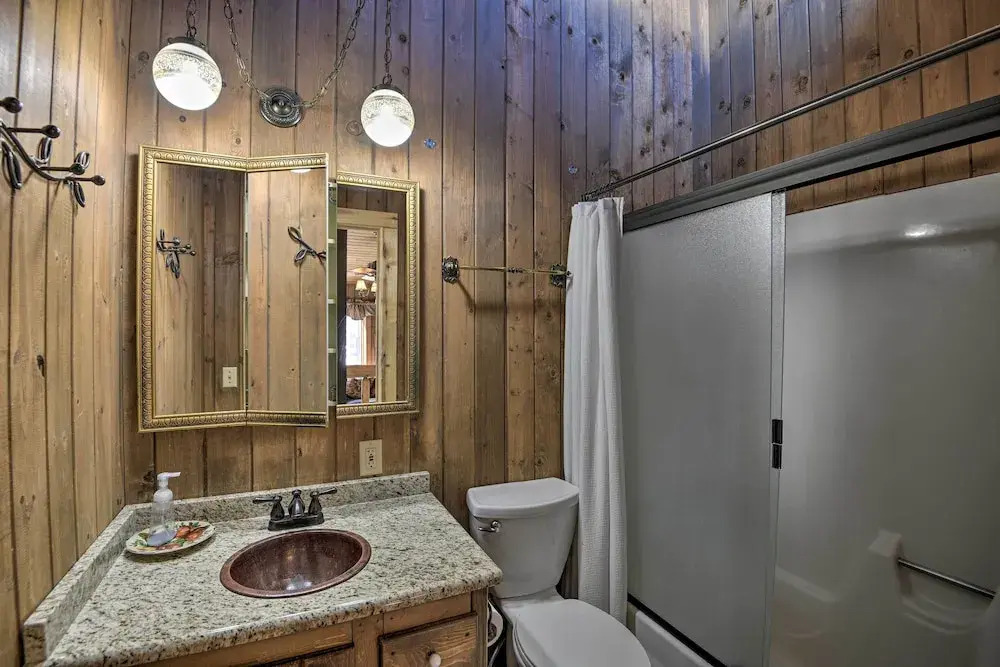 Cabin by Rio Grande - 19 Mi to Wolf Creek!
