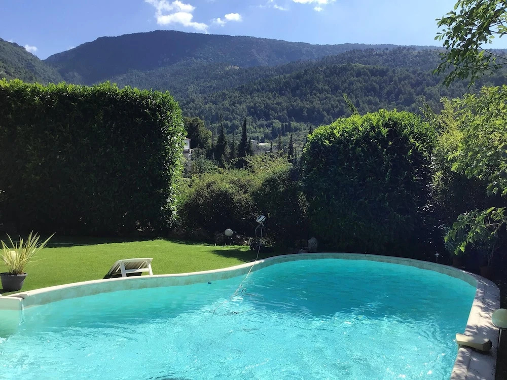 Villa With 3 Bedrooms in Levens, With Wonderful Mountain View, Private Pool, Enclosed Garden - 22 km From the Beach
