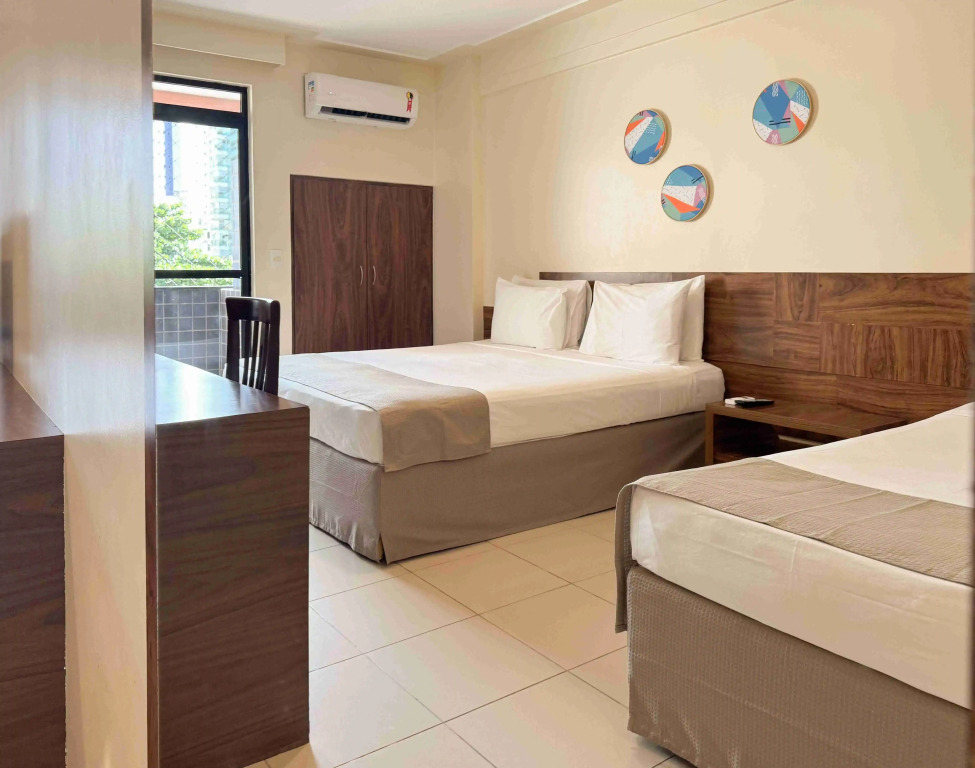 D8 Hotel