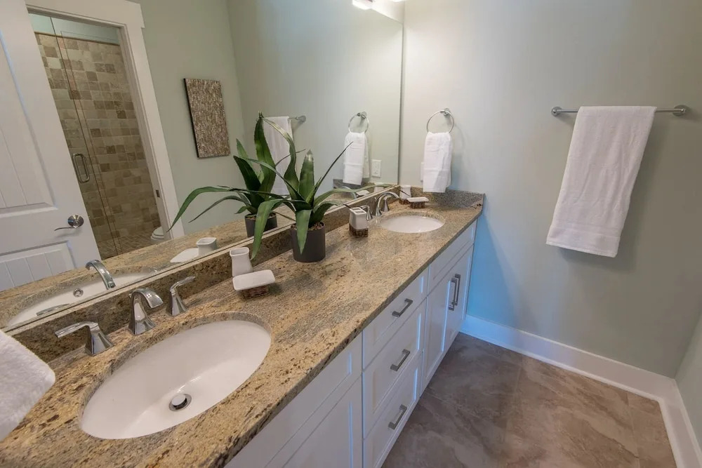 Azure Beach House Apartment 3