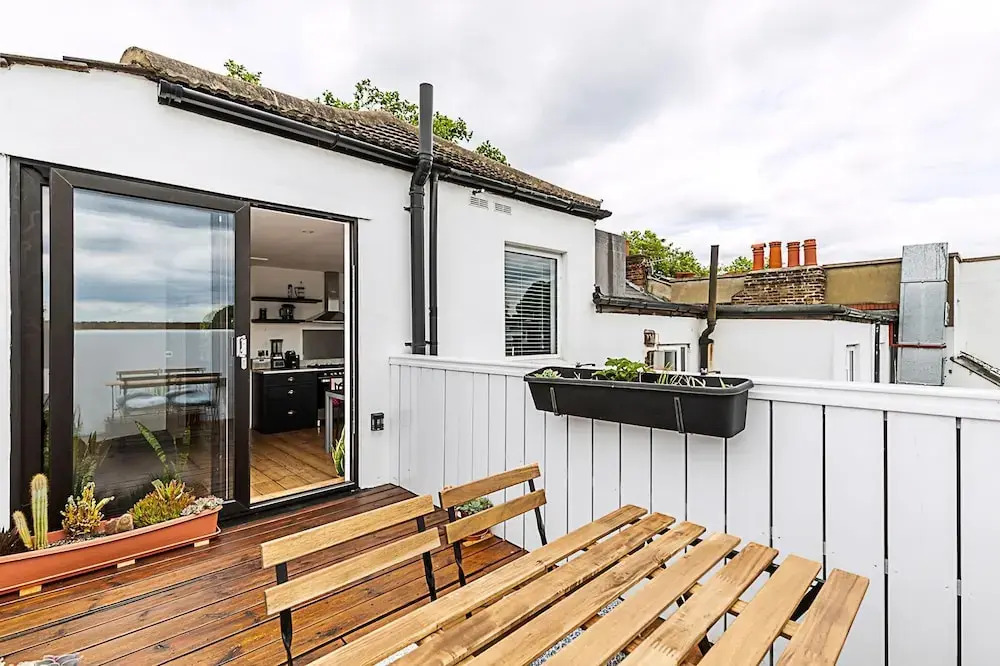 Stylish Chiswick Apartment With a Private Terrace