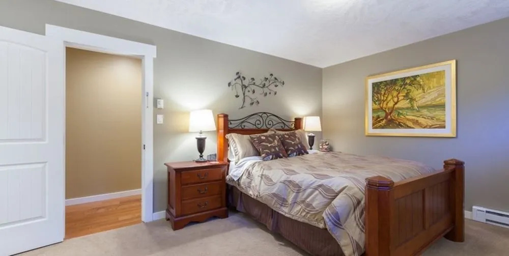 Creekside B & B