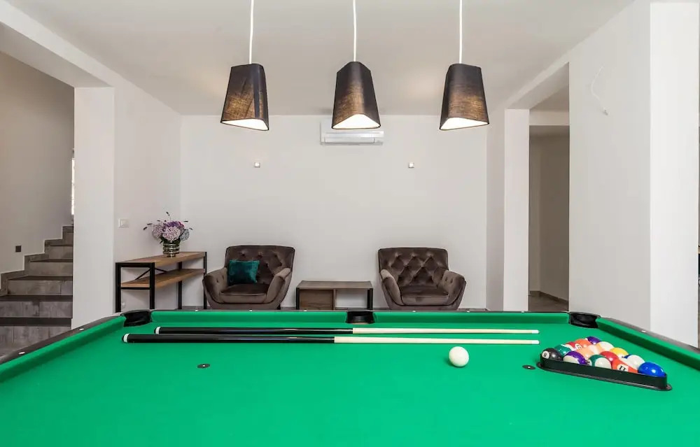 Beautiful Home In Icici