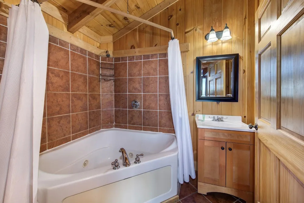 Little Cub Retreat Mtn View, Hot Tub, Indoor Pool