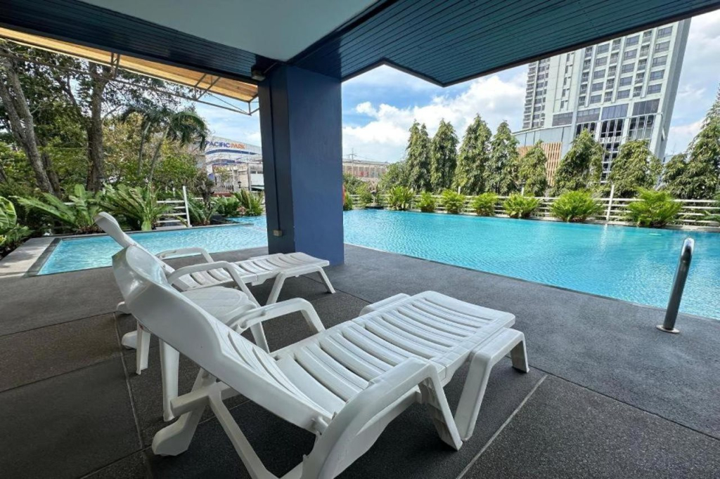 J - Town Serviced Apartments