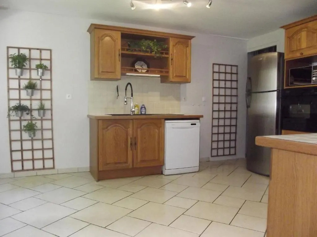 Charmante maison de campagne avec jardin privé, près de Paris et Orléans, idéale pour familles - FR-1-590-136