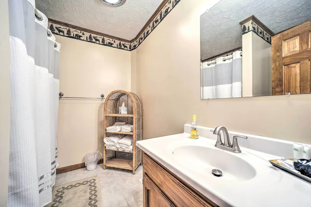 Mountain Resort Home w/ Views, By Sky Valley Golf!
