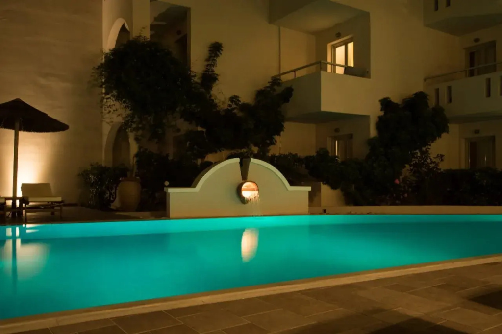 Parasol Luxury Hotel & Suites Adults Only