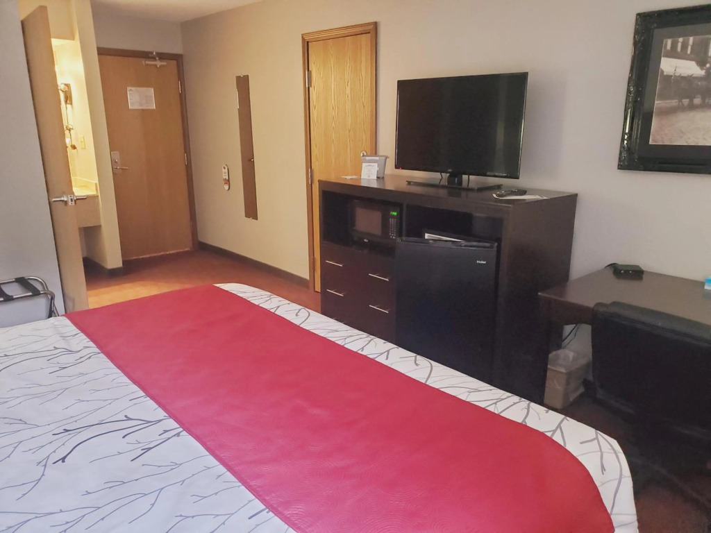 Blackstone Lodge and Suites