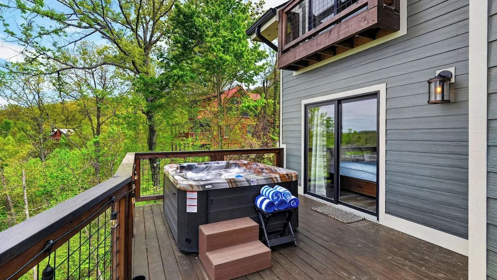 Priddy Secluded by Avantstay Hot Tub + Expansive Deck + Game Room + Home Theater
