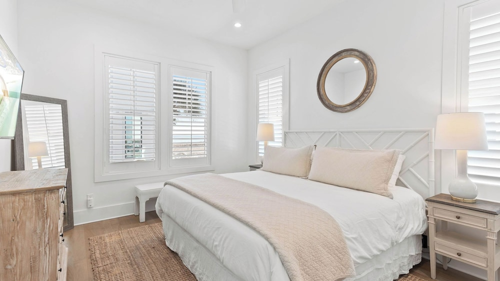 Grayt Digs by Avantstay Next to Beach, Oceanview