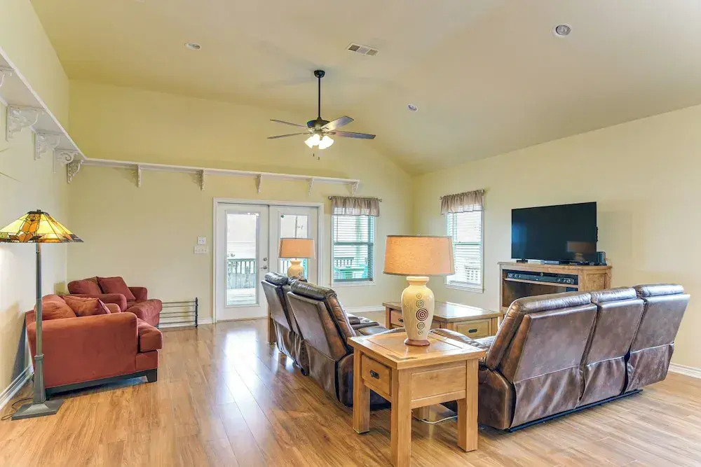 Walk to Beach! Bayfront Coastal Gem in Gilchrist