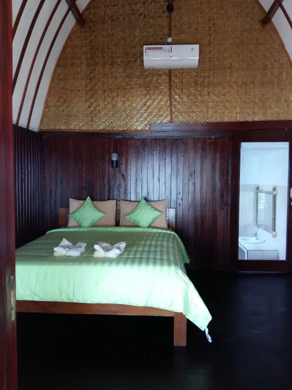 Yaya Bungalows Blue Coral