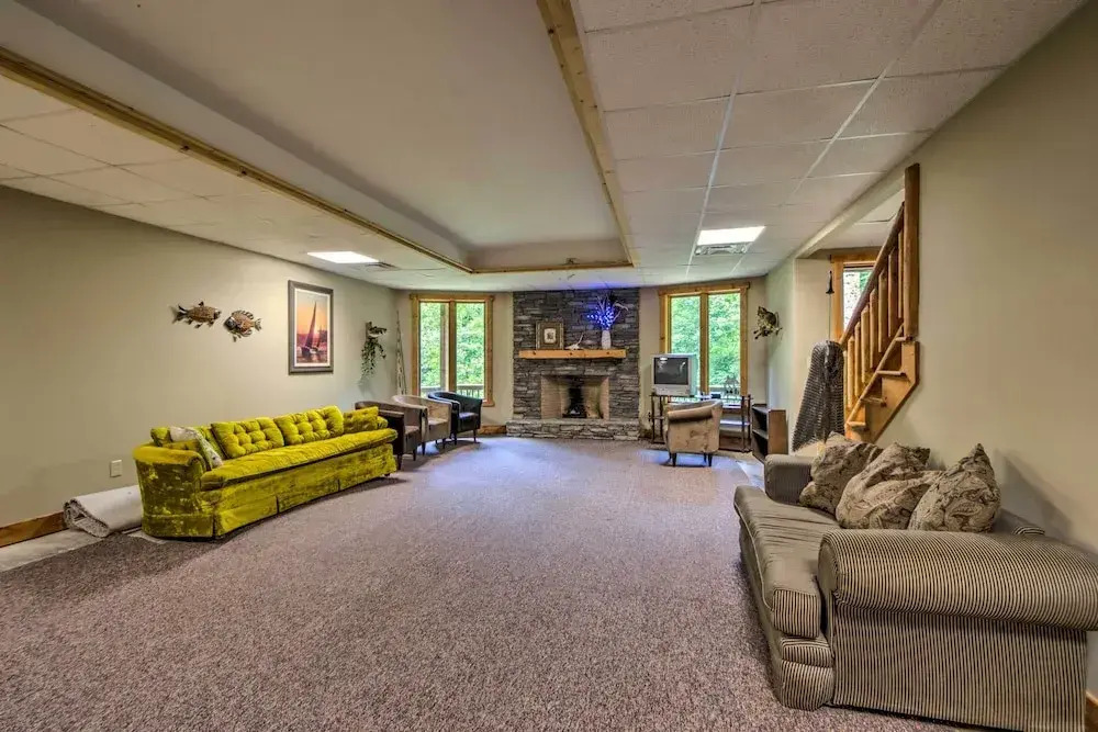 Tryon House w/ Hot Tub - Near Equestrian Centers!