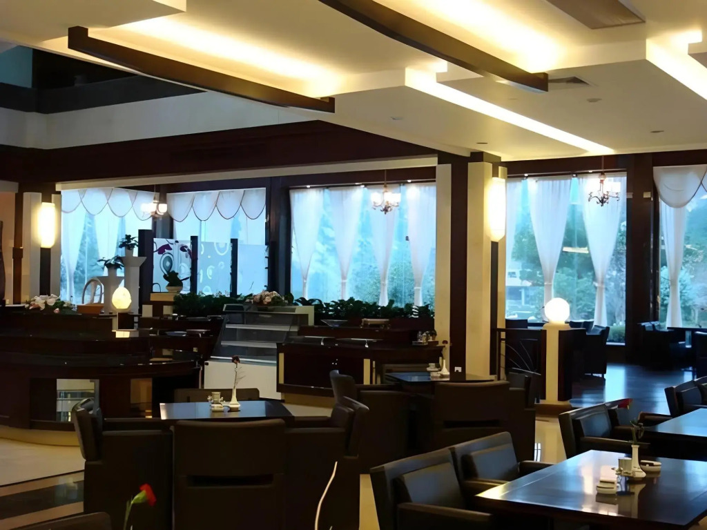 Yaoxi Dynasty Hotel