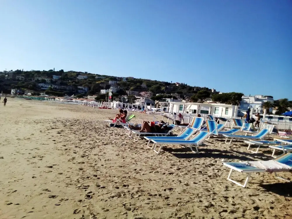 2 bedrooms appartement at Gaeta 300 m away from the beach with enclosed garden