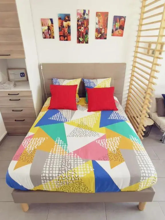 Suite Athéna - Melun gare RER - Balcon et parking