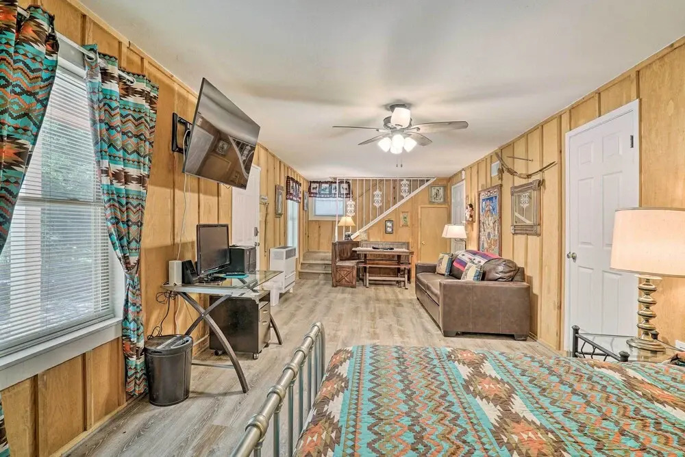 Rustic Cloudcroft Home ~ 2 Mi to Ski Slopes!