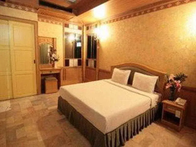 13 Coins Resort Bang Na
